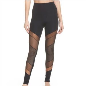 BEYOND YOGA x Equinox Limited Edition Leggings S